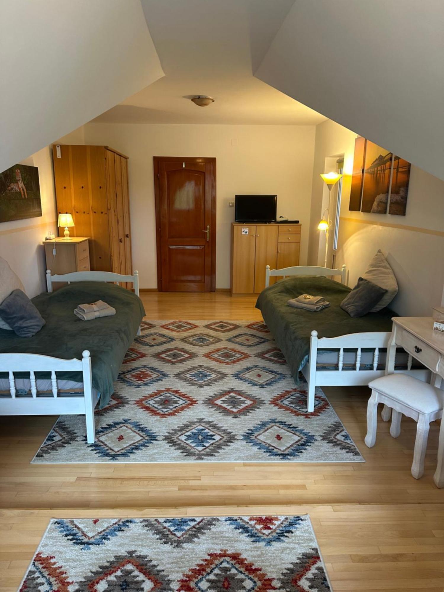 Apartament Gemuetliches & Geraeumiges Mit Balkon *